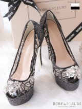 【ROBE de FLEURS/ローブドフルール】総レース×グリッター/ オープントゥパンプス/ ビジューモチーフ付き【ヒール14.5cm】[OF02C]