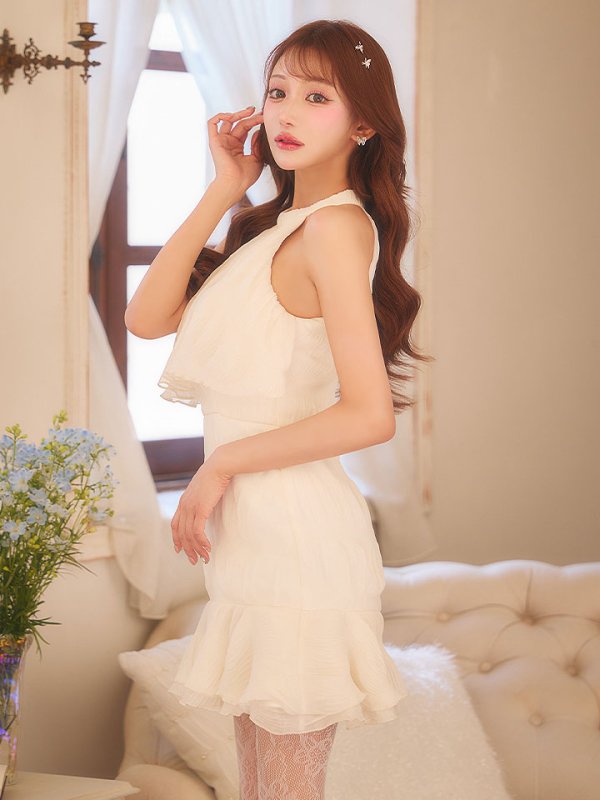 モデル：明日花キララ　身長：162cm　着用サイズ：Sサイズ