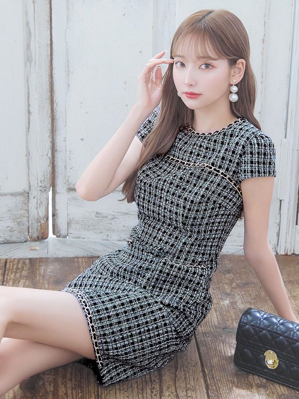 モデル:PyunA.(ぴょな) 身長:160cm 着用サイズ:Sサイズ