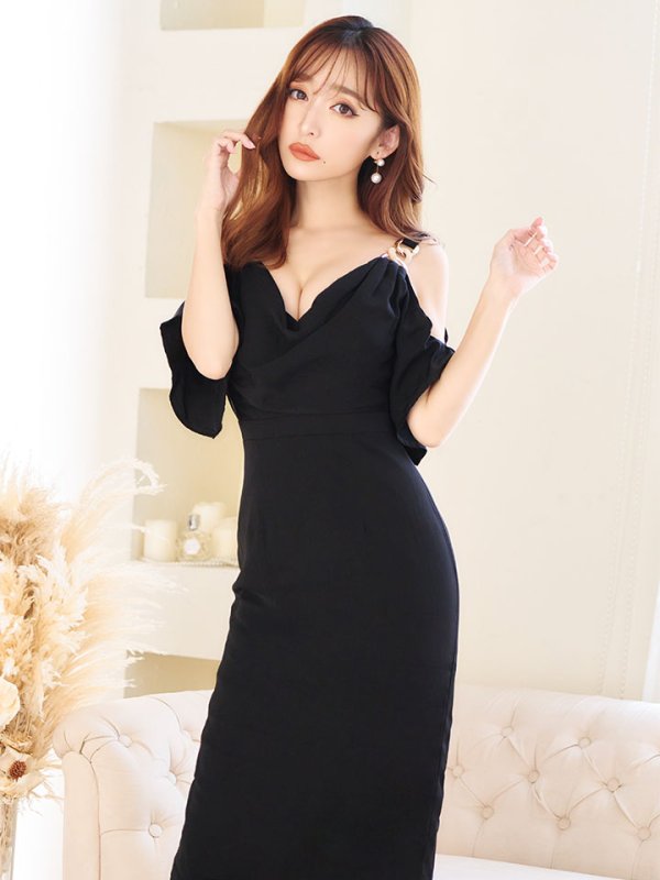 モデル:杉山佳那恵 身長:159cm 着用サイズ:Sサイズ