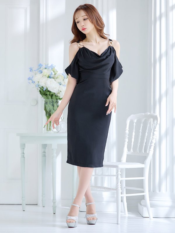 モデル:真優川咲 身長:159cm 着用サイズ:Sサイズ