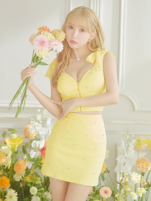 モデル：三上悠亜　身長：159cm　着用サイズ：Sサイズ