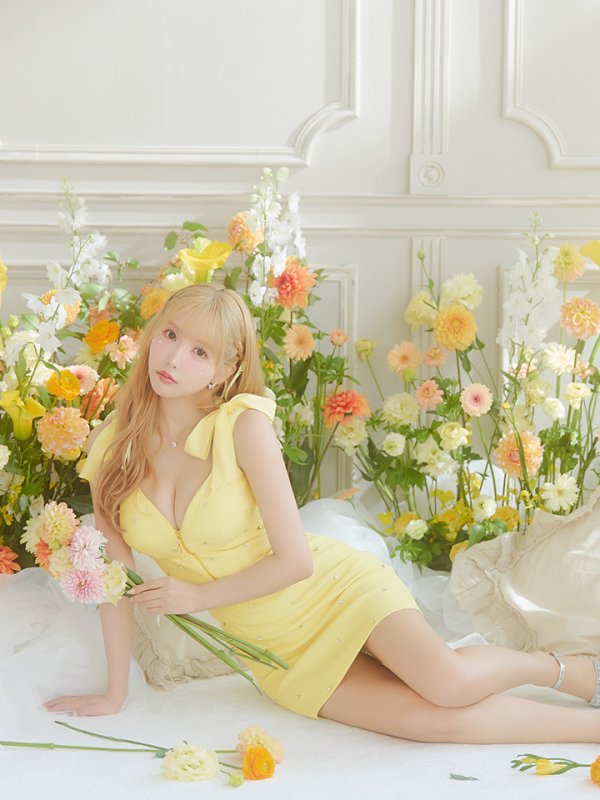 モデル：三上悠亜　身長：159cm　着用サイズ：Sサイズ