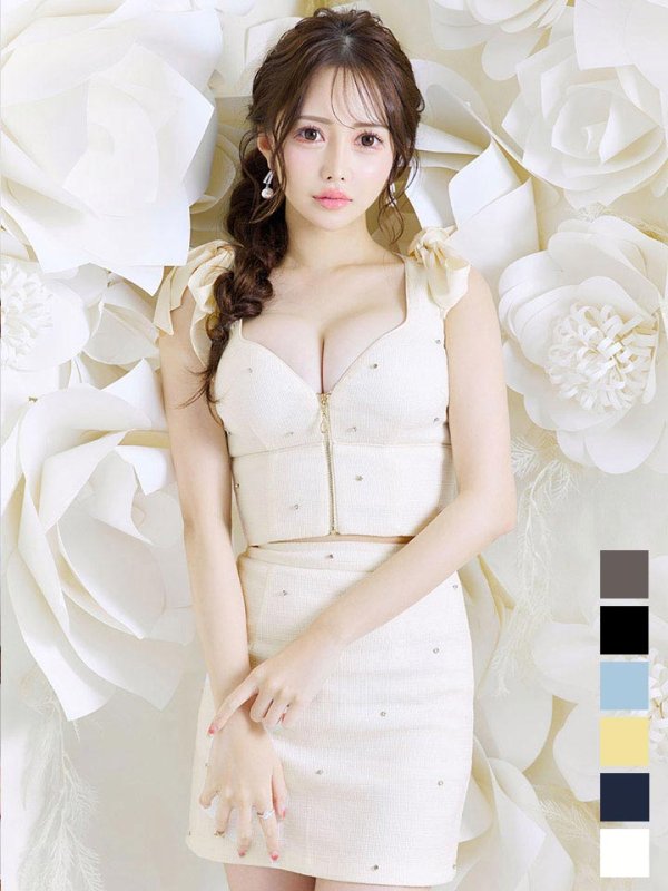 モデル：りな　身長：160cm　着用サイズ：Sサイズ