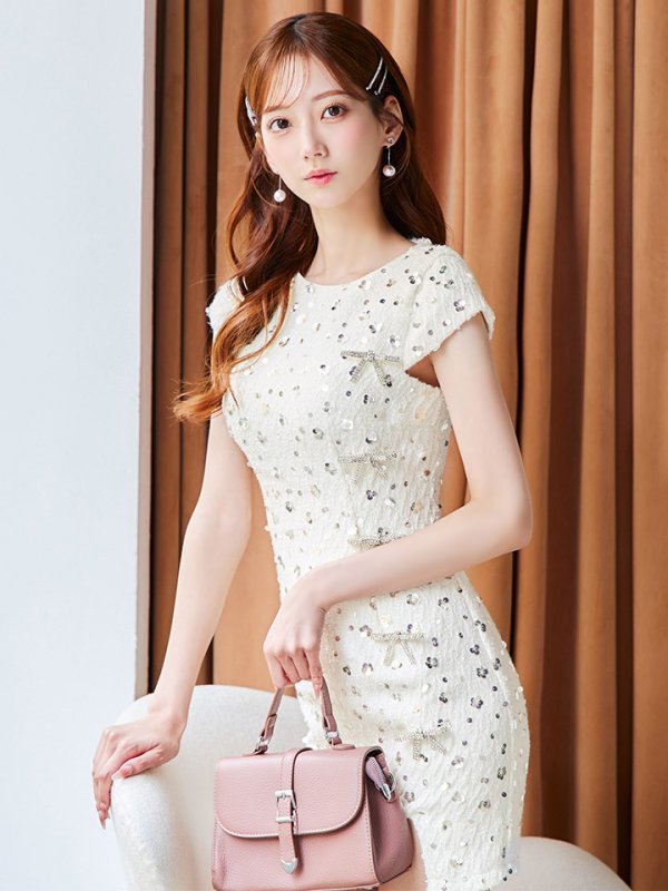 モデル：あすか　身長：170cm　着用サイズ：Sサイズ