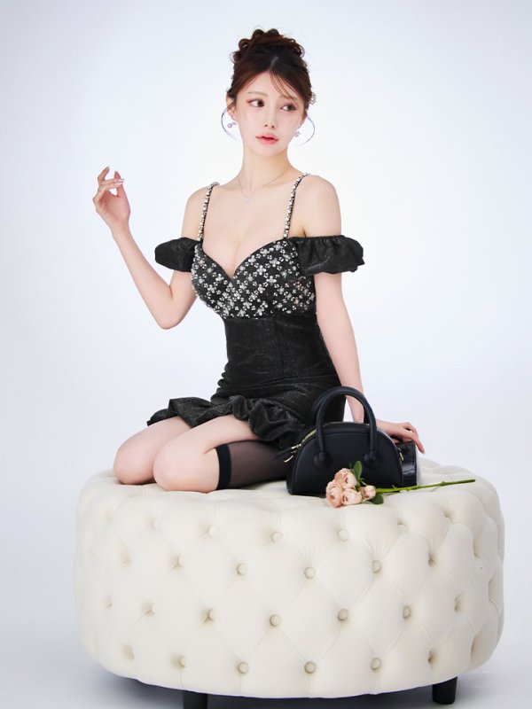 モデル：ももか　身長：156cm　着用サイズ：Sサイズ