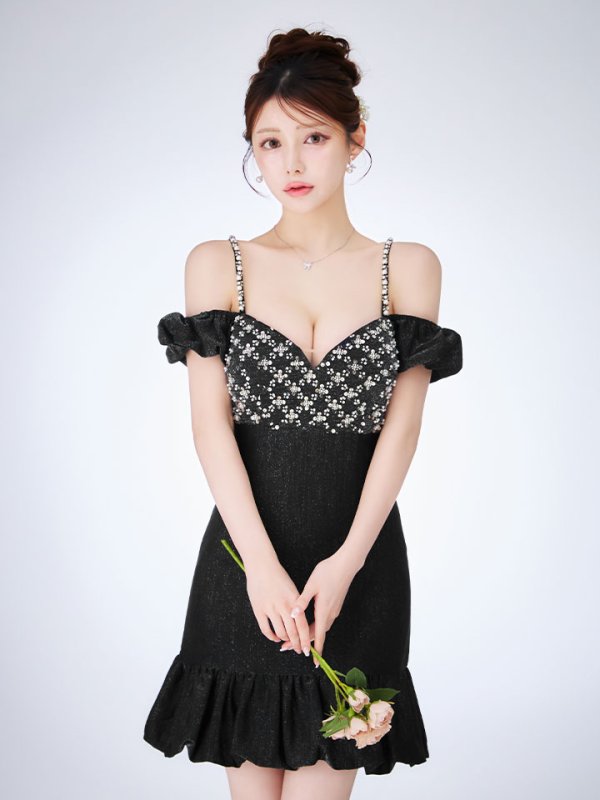 モデル：ももか　身長：156cm　着用サイズ：Sサイズ