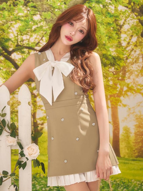 モデル：明日花キララ　身長：162cm　着用サイズ：Sサイズ