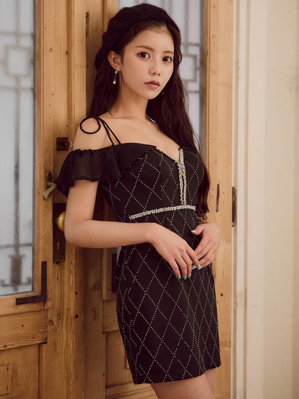 モデル：せいは　身長：161cm　着用サイズ：Sサイズ