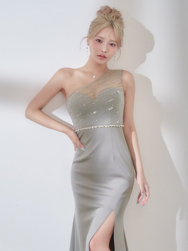 モデル：如月れい　身長：156cm　着用サイズ：Sサイズ