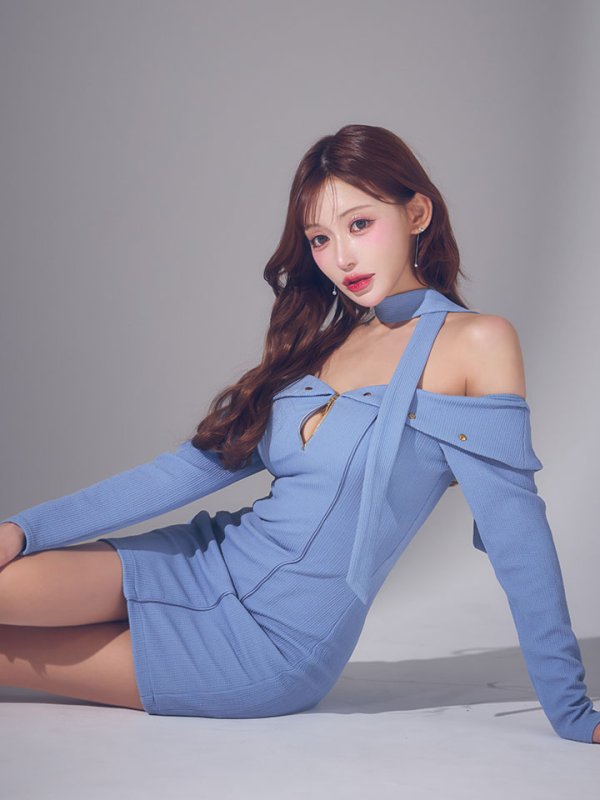 モデル：明日花キララ　身長：162cm　着用サイズ：Sサイズ