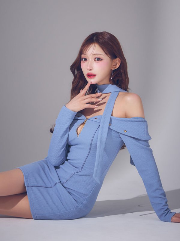 モデル：明日花キララ　身長：162cm　着用サイズ：Sサイズ