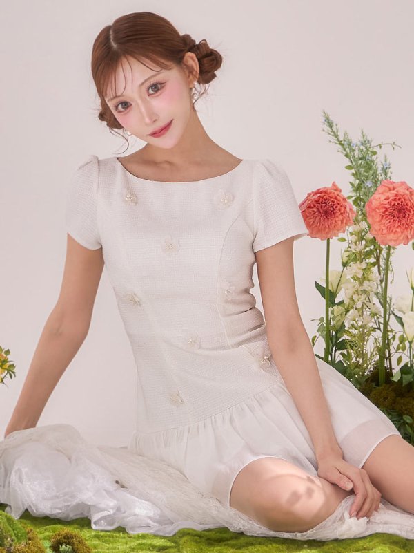 モデル：明日花キララ　身長：162cm　着用サイズ：Sサイズ