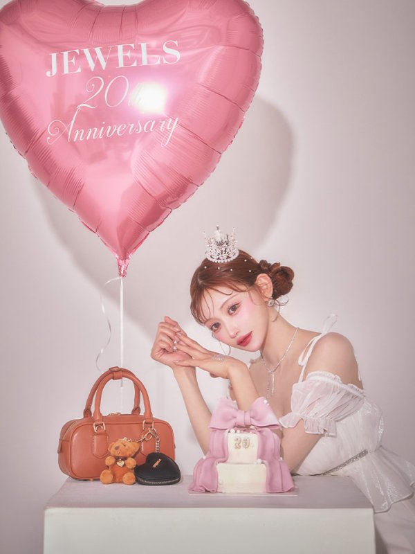 モデル：明日花キララ　身長：162cm　着用サイズ：Sサイズ