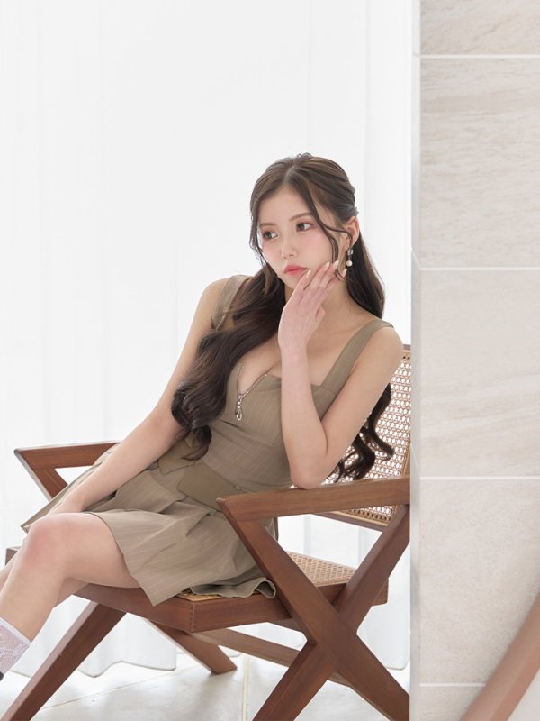 モデル：せいは　身長：161cm　着用サイズ：Sサイズ