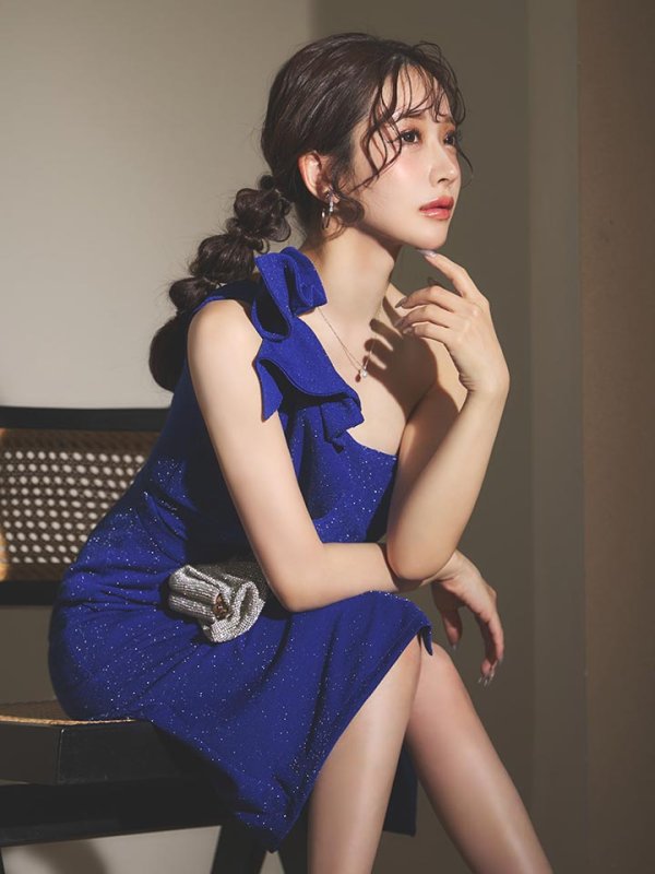 モデル：朝陽凪　身長：156cm　着用サイズ：Sサイズ