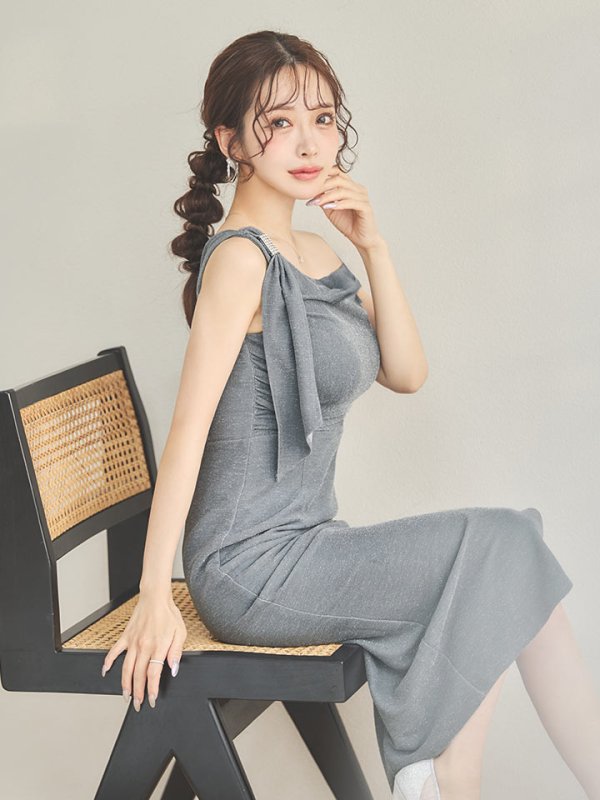 モデル：朝陽凪　身長：156cm　着用サイズ：Sサイズ