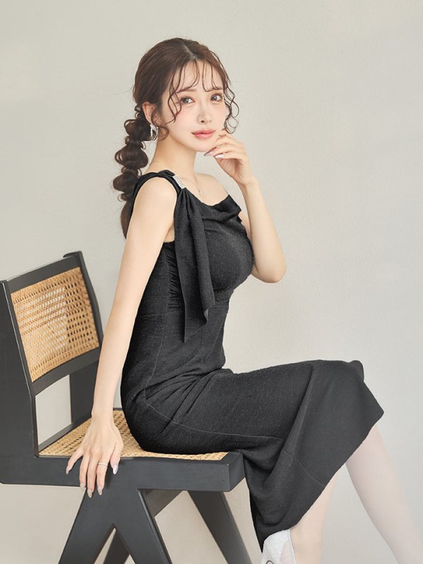 モデル：朝陽凪　身長：156cm　着用サイズ：Sサイズ