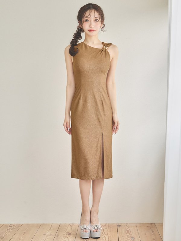 モデル：朝陽凪　身長：156cm　着用サイズ：Sサイズ