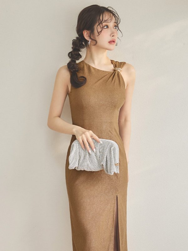 モデル：朝陽凪　身長：156cm　着用サイズ：Sサイズ