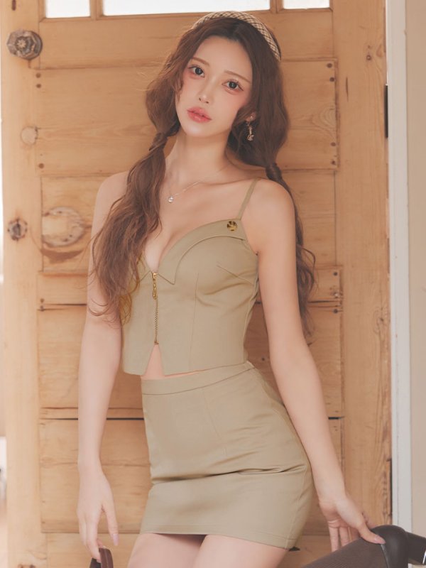 モデル：るりぴ　身長：165cm　着用サイズ：Sサイズ