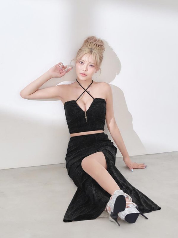 モデル：如月れい　身長：156cm　着用サイズ：Sサイズ