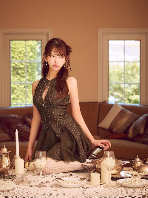 モデル：飛鳥　身長：161cm　着用サイズ：Sサイズ