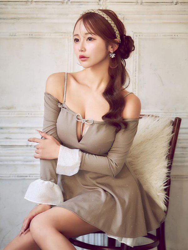 モデル：ひめか（名古屋）　身長：153cm　着用サイズ：Sサイズ