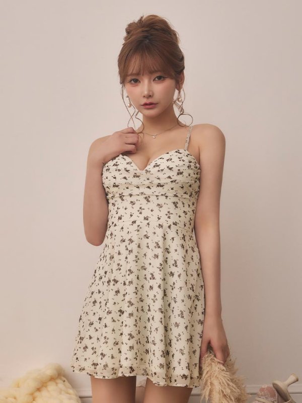 モデル：まみ　身長：161cm　着用サイズ：Sサイズ
