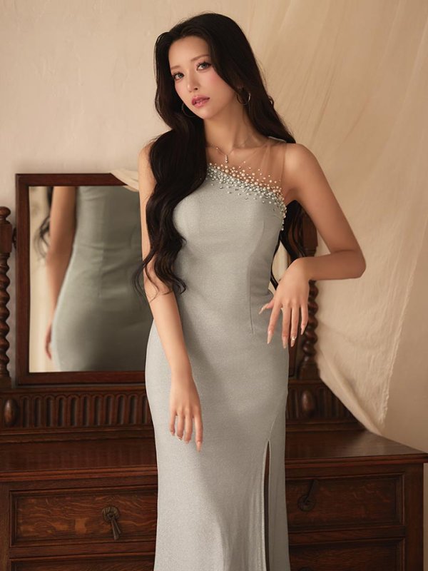 グレー　モデル：ゆいぴす　身長：170cm　着用サイズ：Sサイズ
