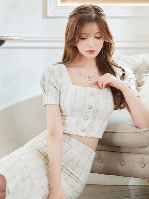 モデル：桜伊みやこ　身長：168cm　着用サイズ：Sサイズ