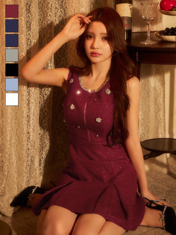ワインレッド　モデル：ももか　身長：156cm　着用サイズ：Sサイズ
