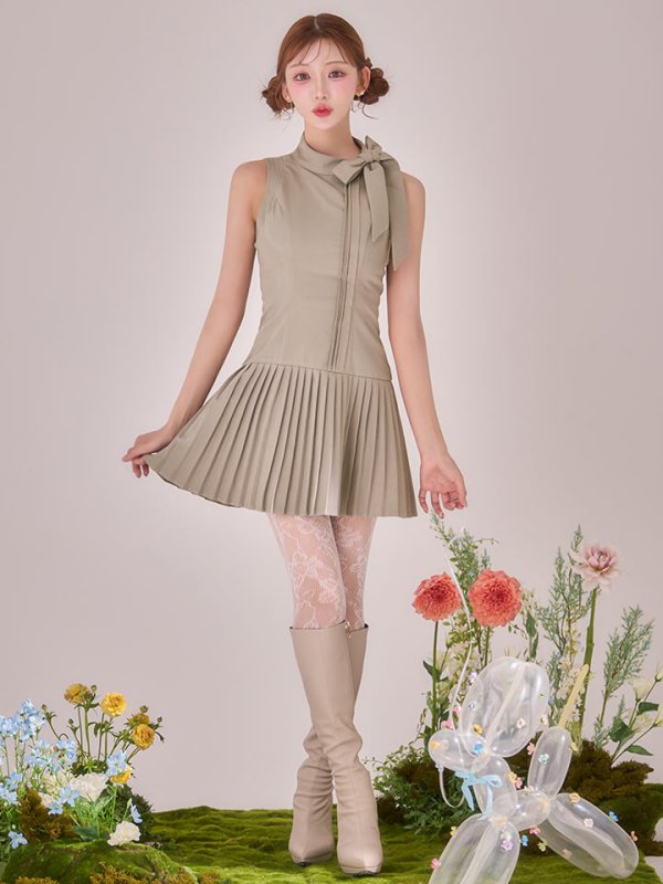 モデル：明日花キララ　身長：162cm　着用サイズ：Sサイズ