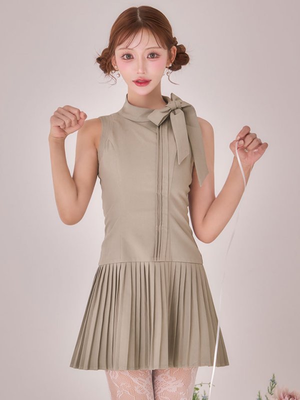 モデル：明日花キララ　身長：162cm　着用サイズ：Sサイズ