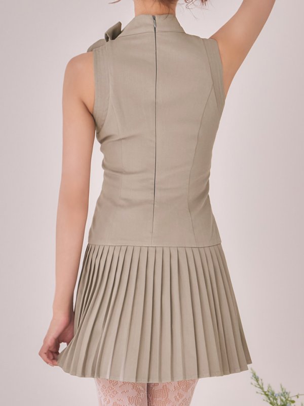 モデル：明日花キララ　身長：162cm　着用サイズ：Sサイズ