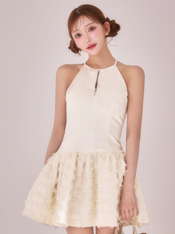 モデル：明日花キララ　身長：162cm　着用サイズ：Sサイズ