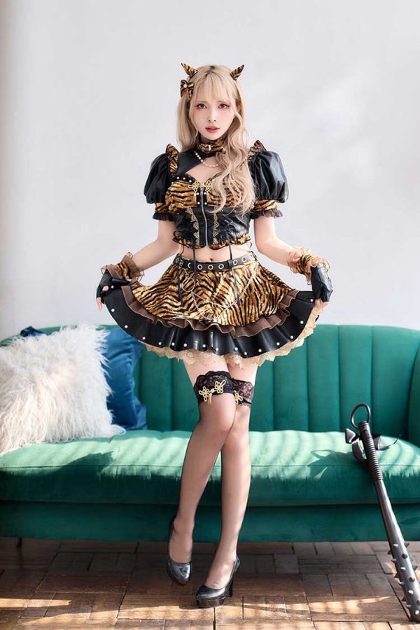 ブラウン　身長：161cm　着用サイズ：Fサイズ