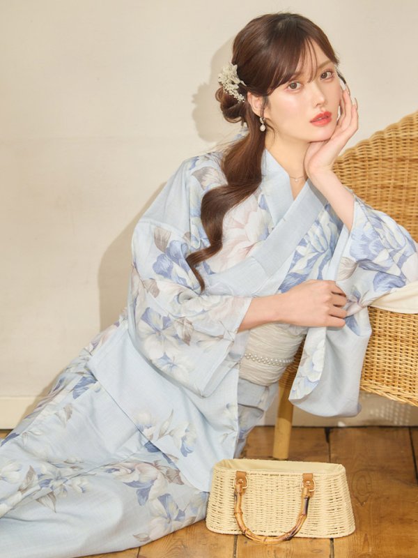モデル：朝日向まり　身長：167cm　着用サイズ：Fサイズ