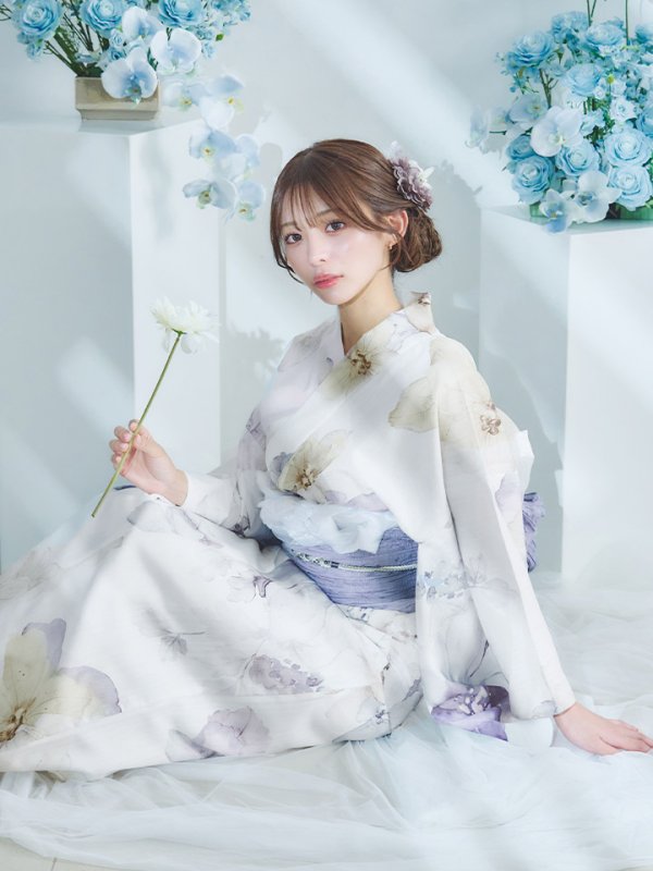 画像1: ソフトモダンシアーフラワー浴衣【浴衣３点セット 浴衣/帯/下駄】OBI-g-500-kj-8-GY / HIMO-900-yn-3-GYxGD / HEKO-800-sb-5-W / GETA-01-kj-3-IV/ [YMT]