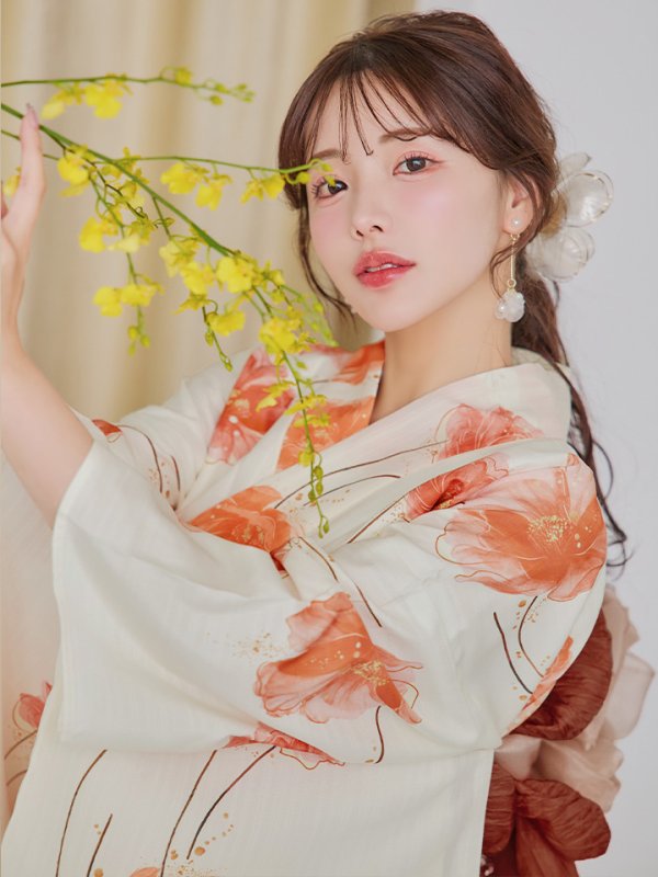 モデル：えみ姉　身長：158cm　着用サイズ：Fサイズ