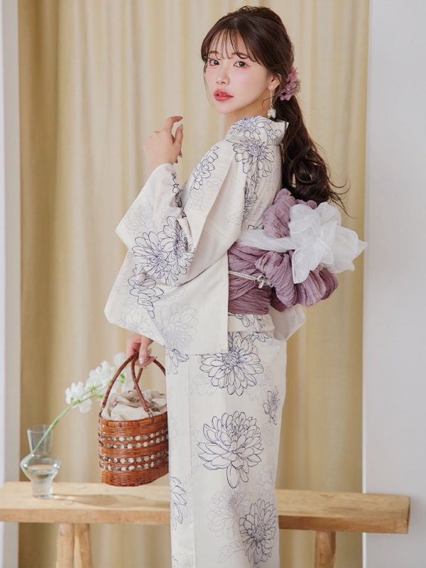 モデル：えみ姉　身長：158cm　着用サイズ：Fサイズ