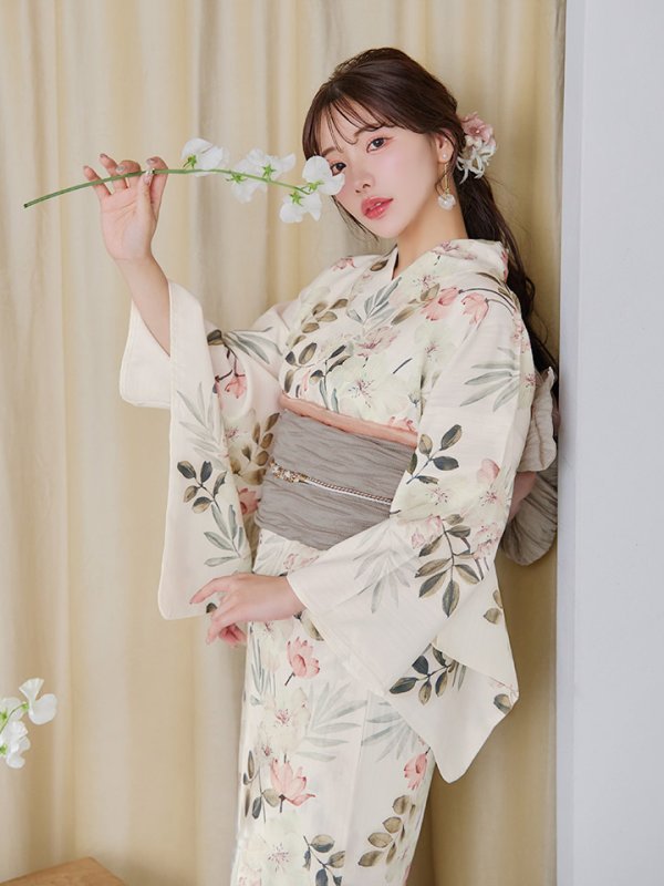 モデル：えみ姉　身長：158cm　着用サイズ：Fサイズ