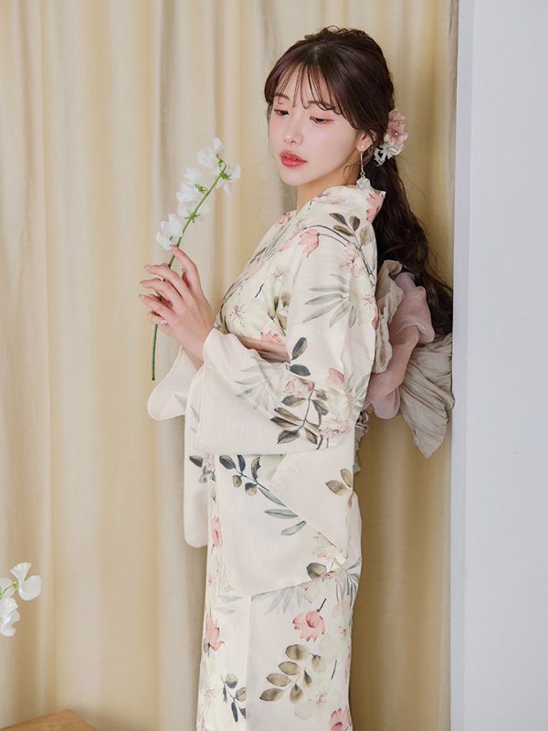 モデル：えみ姉　身長：158cm　着用サイズ：Fサイズ