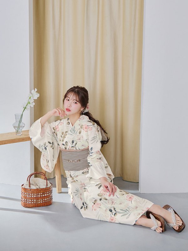 モデル：えみ姉　身長：158cm　着用サイズ：Fサイズ