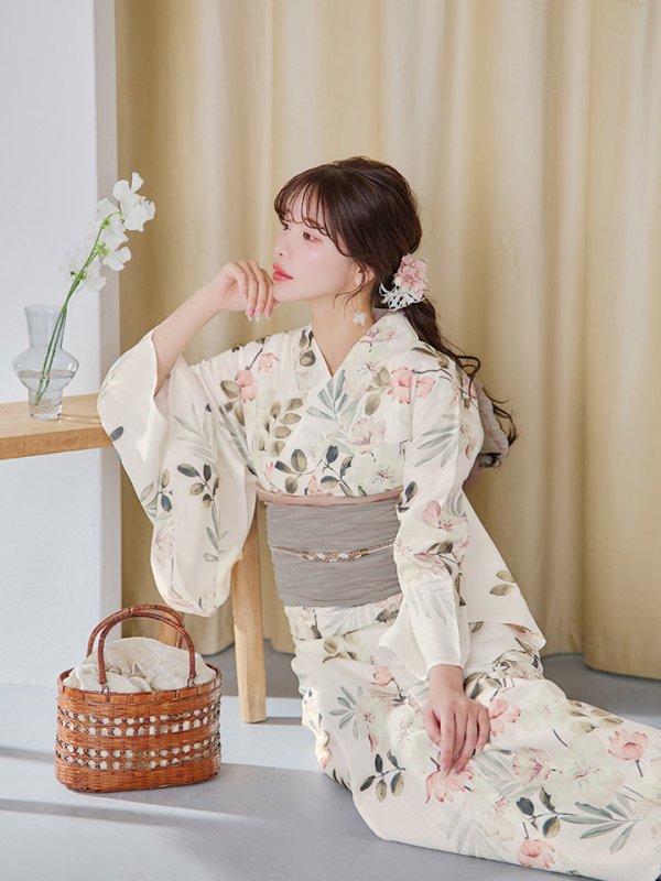 モデル：えみ姉　身長：158cm　着用サイズ：Fサイズ