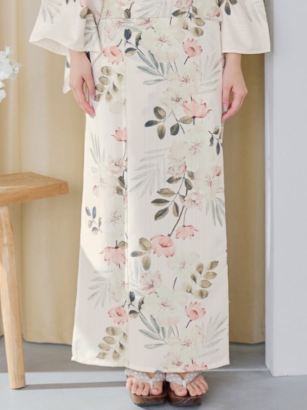 モデル：えみ姉　身長：158cm　着用サイズ：Fサイズ