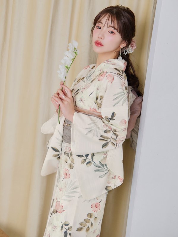 モデル：えみ姉　身長：158cm　着用サイズ：Fサイズ