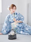 サックスブルーレトロフラワー浴衣 OBI-siwa-200-kj-13-OW / HIMO-900-yn-3-GYxGD / HEKO-800-sb-8-DusBL / YA-1001-kj-BL / YA-953-kn-W / GETA-01-kj-2-BL / [YMT]