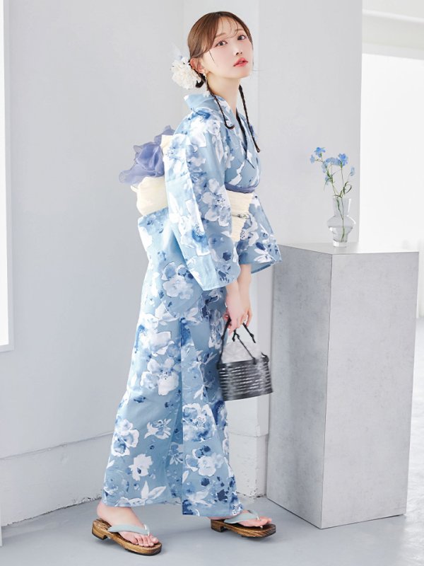 モデル：菅野結以　身長：163cm　着用サイズ：Fサイズ