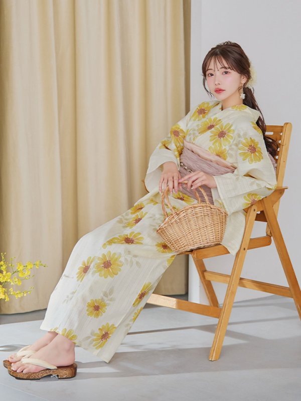 モデル：えみ姉　身長：158cm　着用サイズ：Fサイズ